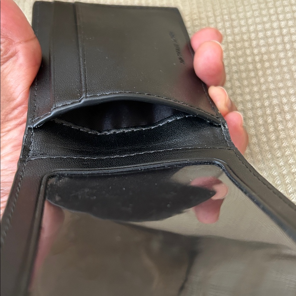 Michael Kors Pebbled Leather Bi Fold Compact ID Card Holder Wallet NWOT - Picture 5 of 7